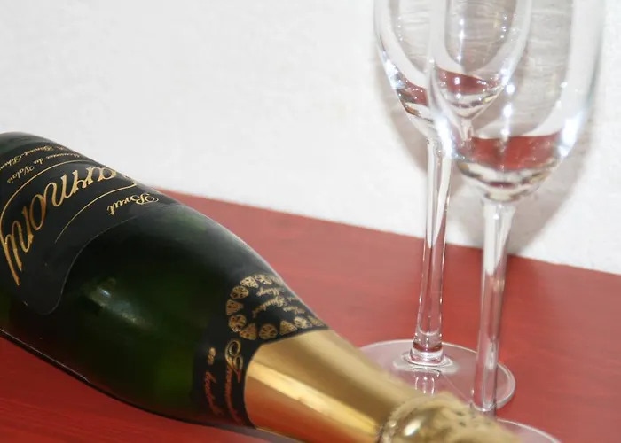 Des Vergers לינה וארוחת בוקר *